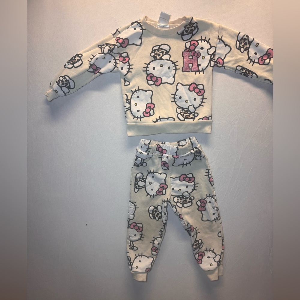 Hello Kitty Cream sweat suit size 4